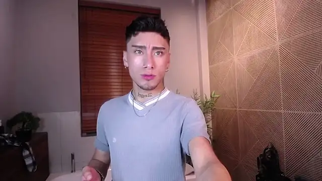 Snapshot of Spencerwhite_ chatting on July 5, 8:16 pm Spencerwhite online show from July 5, 8:16 pm