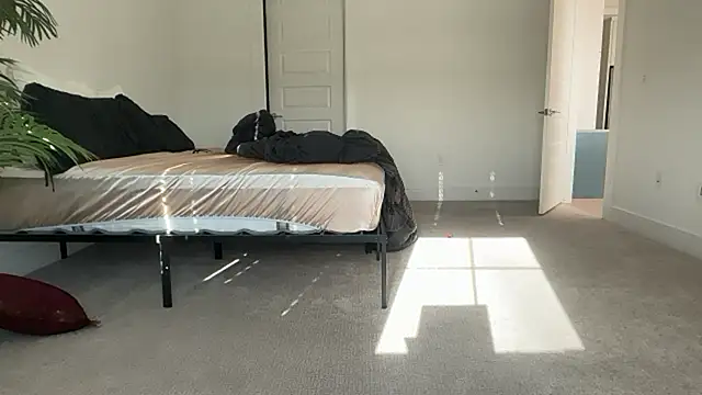 alyssastoneee online show from June 2, 12:34 am