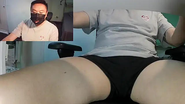 mrcake666 online show from May 26, 12:45 pm