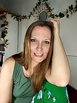 Snapshot of Candy_Cougar chatting on May 8, 3:39 pm Candy Cougar online show from May 8, 3:39 pm