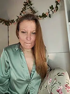 Snapshot of Candy_Cougar chatting on May 15, 6:53 am Candy Cougar online show from May 15, 6:53 am