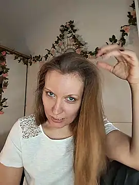 Snapshot of Candy_Cougar chatting on May 18, 6:52 am Candy Cougar online show from May 18, 6:52 am