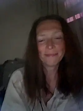 Snapshot of MillaSmileX chatting on May 13, 5:32 pm MillaSmileX online show from May 13, 5:32 pm