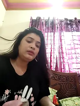 Snapshot of Joya-02 chatting on May 6, 9:25 am Joya-02 online show from May 6, 9:25 am