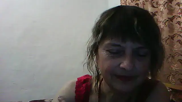 Snapshot of ElizabethGorden chatting on May 15, 5:42 pm ElizabethGorden online show from May 15, 5:42 pm