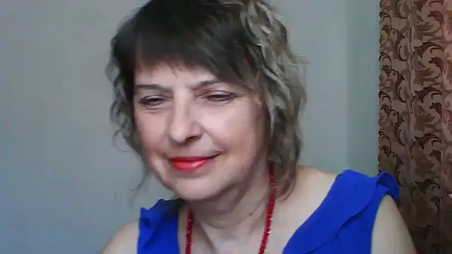 Snapshot of ElizabethGorden chatting on May 16, 10:01 am ElizabethGorden online show from May 16, 10:01 am