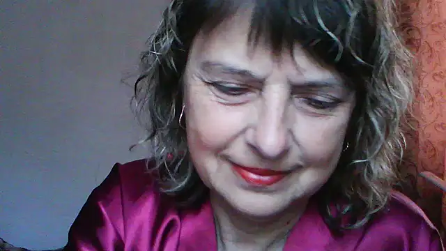 Snapshot of ElizabethGorden chatting on May 17, 4:32 am ElizabethGorden online show from May 17, 4:32 am