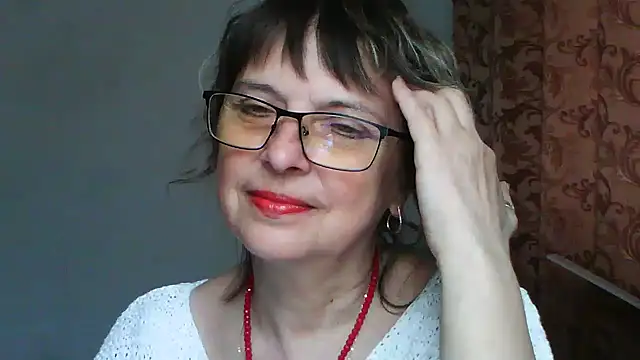 Snapshot of ElizabethGorden chatting on May 20, 12:22 pm ElizabethGorden online show from May 20, 12:22 pm