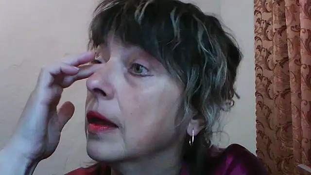 Snapshot of ElizabethGorden chatting on May 21, 3:13 am ElizabethGorden online show from May 21, 3:13 am