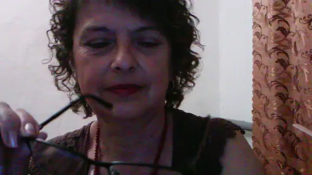 Snapshot of ElizabethGorden chatting on May 21, 5:42 pm ElizabethGorden online show from May 21, 5:42 pm