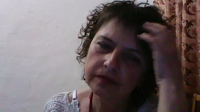 Snapshot of ElizabethGorden chatting on May 22, 5:51 pm ElizabethGorden online show from May 22, 5:51 pm