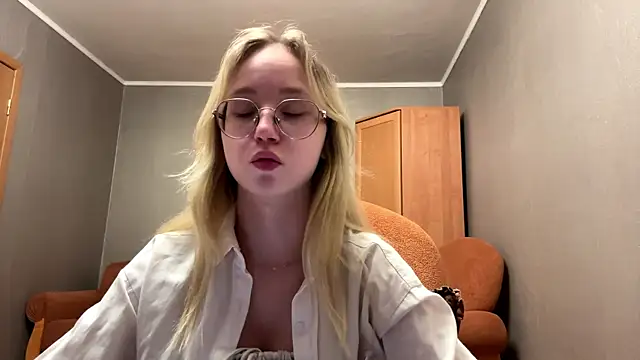 MableBelnap online show from May 7, 6:46 pm