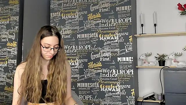 Snapshot of RavennBliss chatting on May 22, 6:20 am RavennBliss online show from May 22, 6:20 am