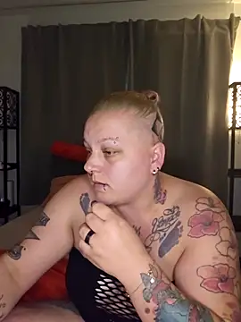 Lady Peggi online show from May 5, 4:04 pm