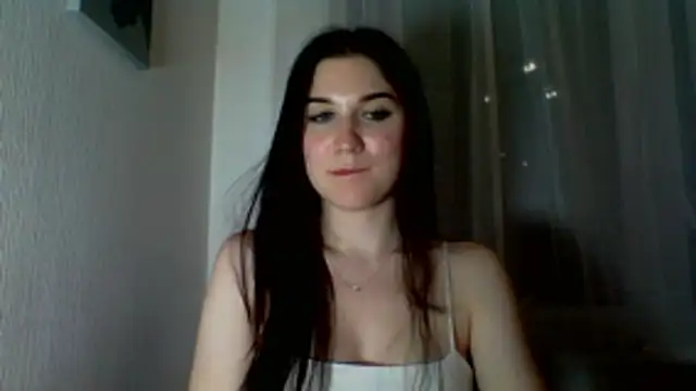 Snapshot of Katiee_Foxi chatting on May 11, 8:28 pm Katiee Foxi online show from May 11, 8:28 pm