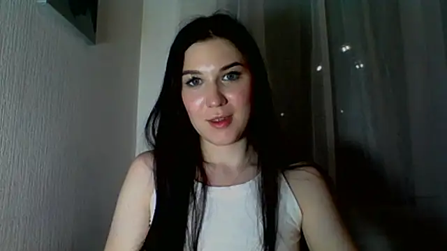 Snapshot of Katiee_Foxi chatting on May 18, 10:15 pm Katiee Foxi online show from May 18, 10:15 pm