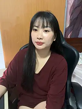 Snapshot of Bella439 chatting on May 17, 3:15 am Bella439 online show from May 17, 3:15 am