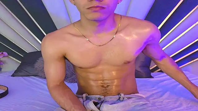 Snapshot of Sebastian_Vega chatting on May 27, 11:24 pm Sebastian Vega online show from May 27, 11:24 pm