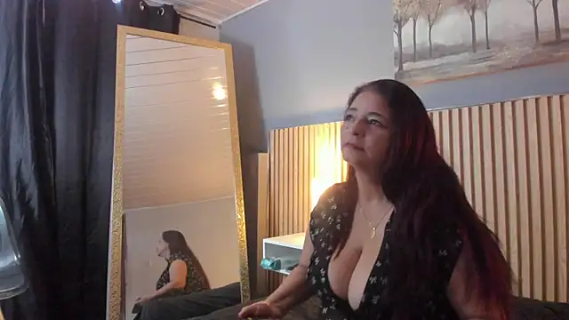 Snapshot of rosse_m1 chatting on May 9, 12:32 pm rosse m1 online show from May 9, 12:32 pm