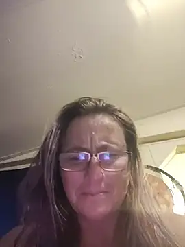 Snapshot of Queenle91 chatting on May 15, 11:45 pm Queenle91 online show from May 15, 11:45 pm