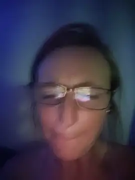 Snapshot of Queenle91 chatting on May 24, 1:49 pm Queenle91 online show from May 24, 1:49 pm