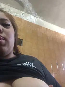Snapshot of alexaparedes00 chatting on May 24, 3:50 pm alexaparedes00 online show from May 24, 3:50 pm