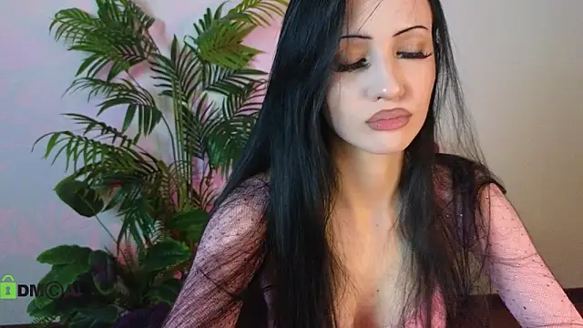 Snapshot of Tori_wow chatting on May 15, 7:54 pm Tori wow online show from May 15, 7:54 pm