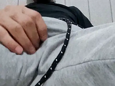 Snapshot of hickimse_ chatting on July 14, 6:13 pm hickimse online show from July 14, 6:13 pm
