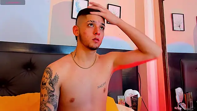 Snapshot of Boy_Mathew chatting on May 29, 11:30 am Boy Mathew online show from May 29, 11:30 am