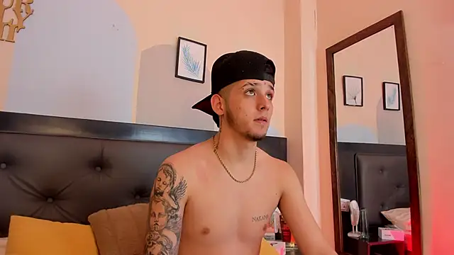 Snapshot of Boy_Mathew chatting on June 1, 11:34 am Boy Mathew online show from June 1, 11:34 am