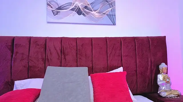 Snapshot of Violeta_Tepes chatting on May 22, 8:14 pm Violeta Tepes online show from May 22, 8:14 pm