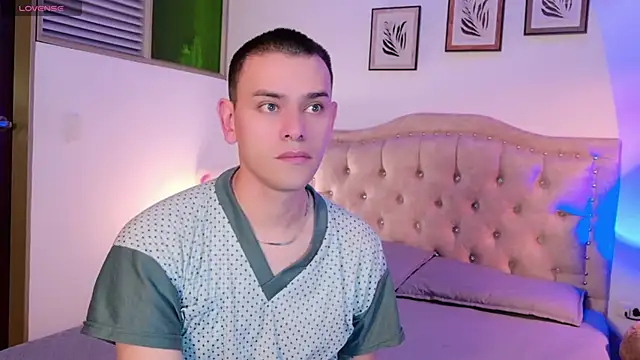 Snapshot of JOE_BIG_ chatting on May 25, 11:27 am JOE BIG online show from May 25, 11:27 am