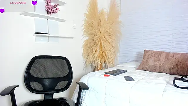 BritneyAndMaleth online show from May 15, 10:17 pm