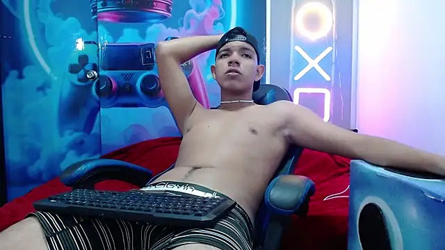 Aron hot11 online show from May 21, 1:56 am