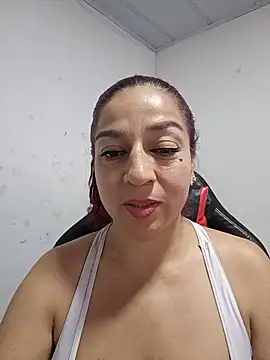 Snapshot of Tumilf chatting on May 16, 8:07 pm Tumilf online show from May 16, 8:07 pm