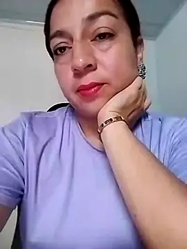 Snapshot of Tumilf chatting on May 18, 1:28 pm Tumilf online show from May 18, 1:28 pm