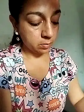 Snapshot of Tumilf chatting on May 25, 7:31 pm Tumilf online show from May 25, 7:31 pm
