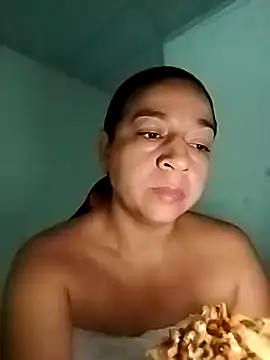 Snapshot of Tumilf chatting on June 6, 12:10 pm Tumilf online show from June 6, 12:10 pm