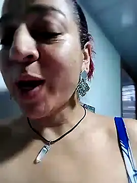 Snapshot of Tumilf chatting on June 7, 12:42 pm Tumilf online show from June 7, 12:42 pm