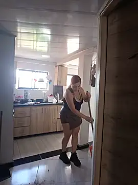 Snapshot of Tumilf chatting on June 21, 3:25 pm Tumilf online show from June 21, 3:25 pm