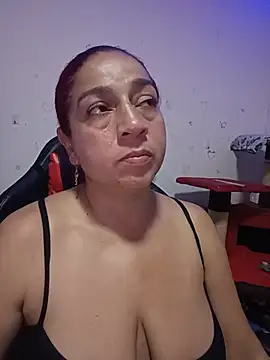 Snapshot of Tumilf chatting on June 23, 5:27 am Tumilf online show from June 23, 5:27 am