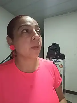 Snapshot of Tumilf chatting on June 24, 2:21 am Tumilf online show from June 24, 2:21 am