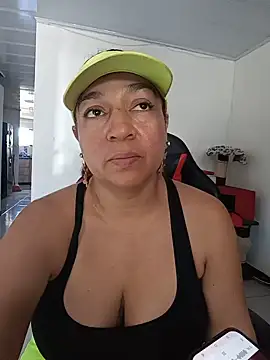 Snapshot of Tumilf chatting on July 10, 3:36 pm Tumilf online show from July 10, 3:36 pm
