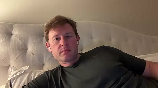 Snapshot of CuriousMarried321 chatting on May 27, 5:15 am CuriousMarried321 online show from May 27, 5:15 am
