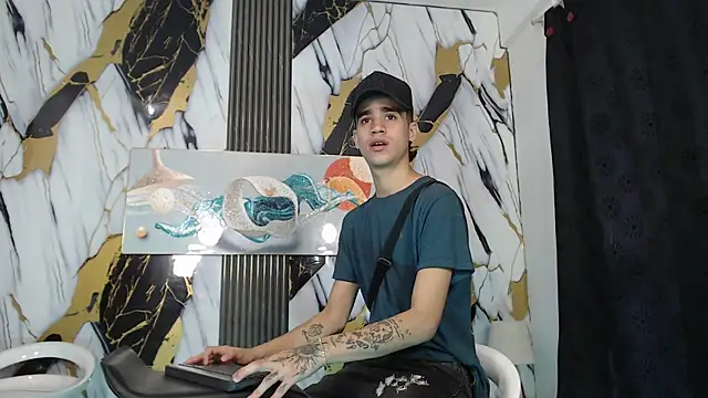 Snapshot of TWINKS_BOYSX chatting on May 28, 3:09 pm TWINKS BOYSX online show from May 28, 3:09 pm