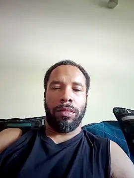 yoursexydaddy8181 online show from May 18, 8:47 pm