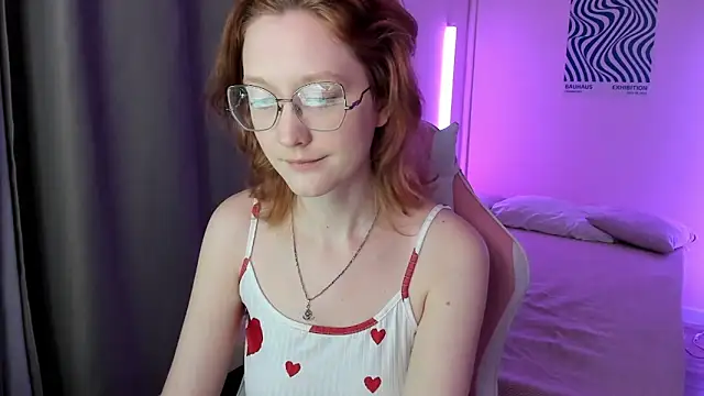 Snapshot of LunaTerry chatting on May 16, 10:36 am LunaTerry online show from May 16, 10:36 am