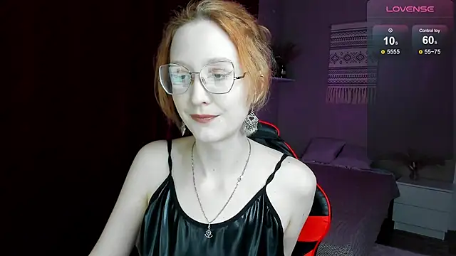 Snapshot of LunaTerry chatting on May 26, 7:59 am LunaTerry online show from May 26, 7:59 am