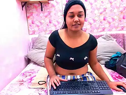 Snapshot of indianpoision69 chatting on May 22, 7:15 am indianpoision69 online show from May 22, 7:15 am