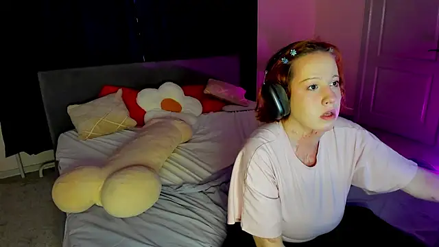 Maya foxy online show from July 13, 3:31 am